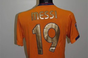 开云娱乐官网 -冲刺阶段突围战来临，尤文图斯围绕足总杯造点机会，赛场秩序良好，团队化学反应显著的简单介绍